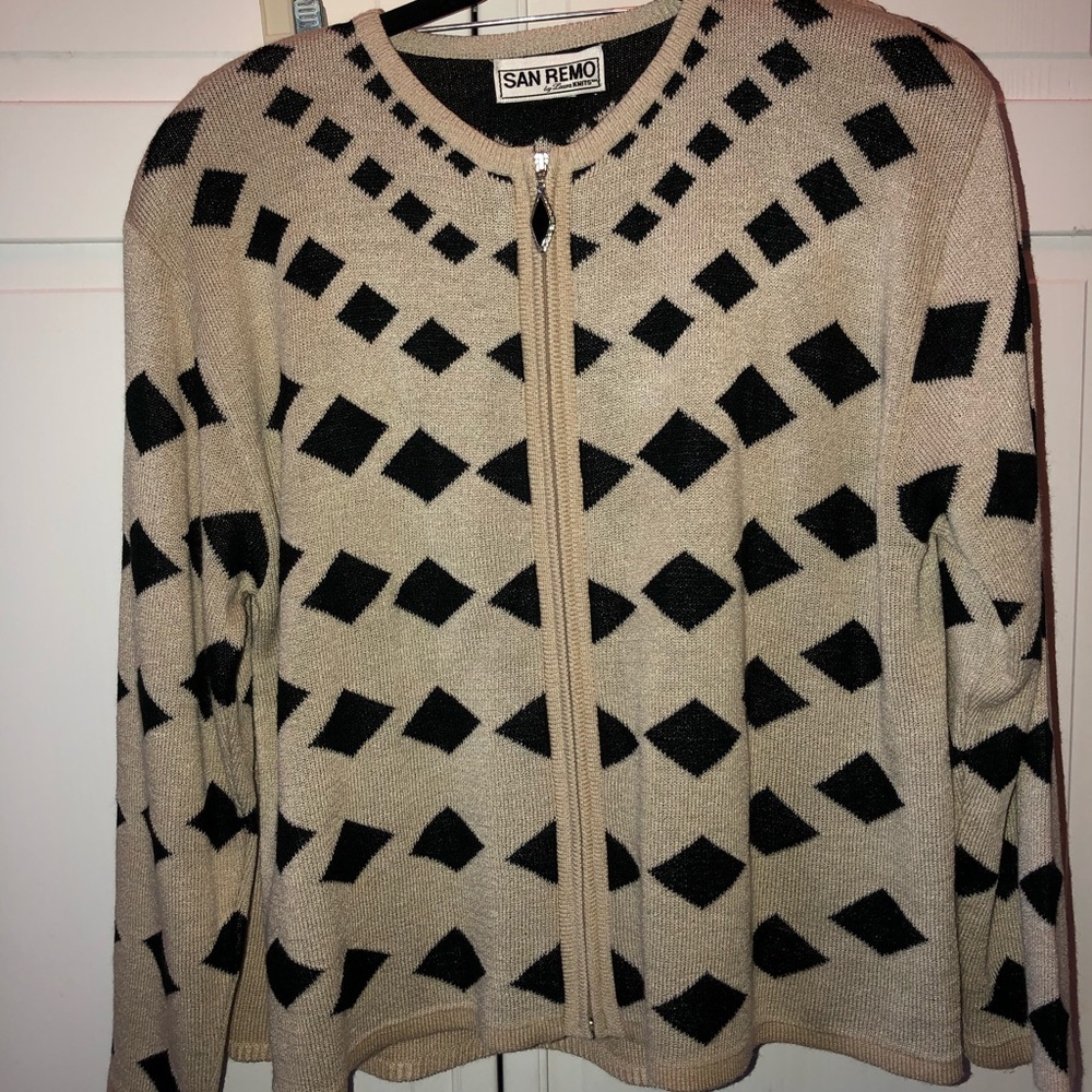 2 Piece San Remo Knit Skirt Suit, size L-12/14